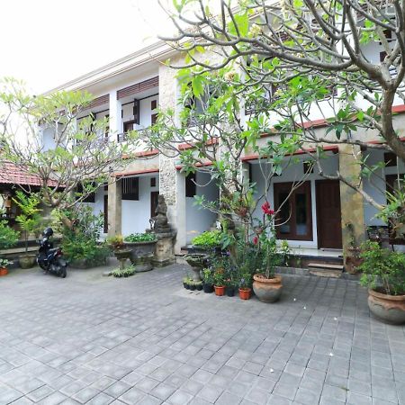 Puri Jayaraja Guest House Kuta Lombok Eksteriør bilde