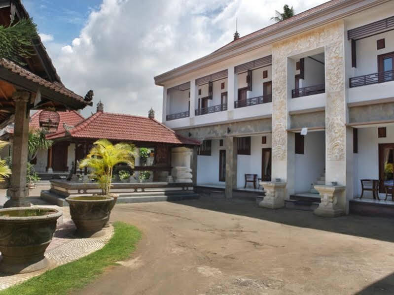 Puri Jayaraja Guest House Kuta Lombok Eksteriør bilde